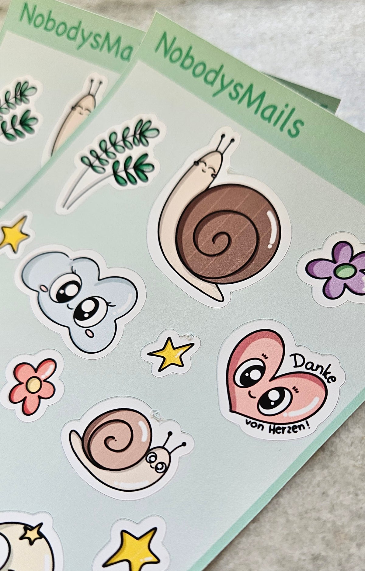 B-Ware Stickerbogen aus der ersten Nobody's Mail